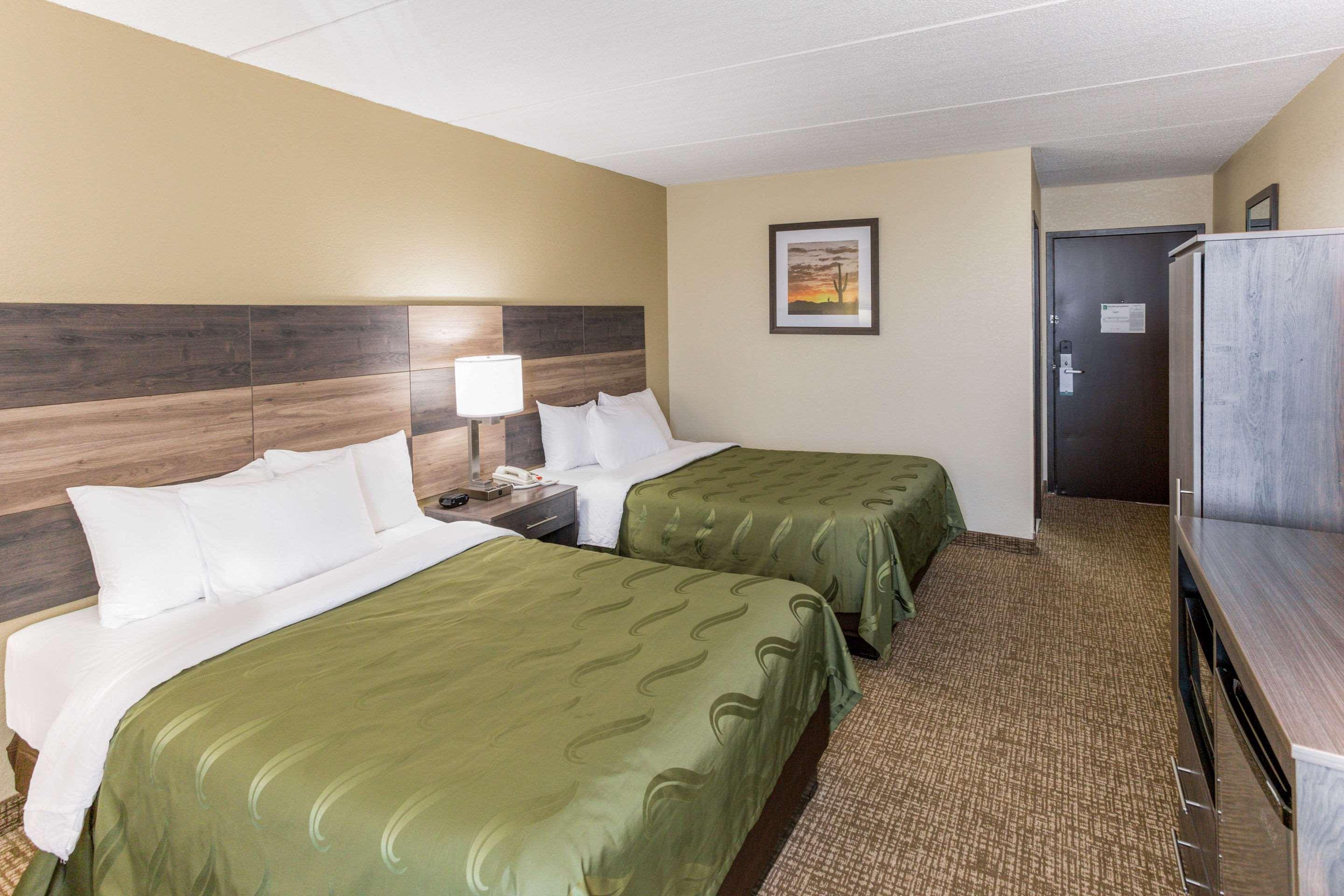 Quality & Hotel Plattsburgh